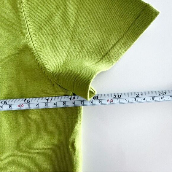 Liz Claiborne Silk Knit Green Top V-Neck Short Sleeved Button Up Women's M NWT - Picture 7 of 8